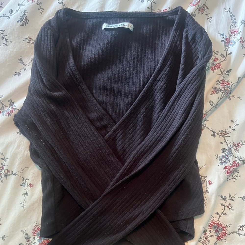 Abercrombie Cropped Long Sleeve